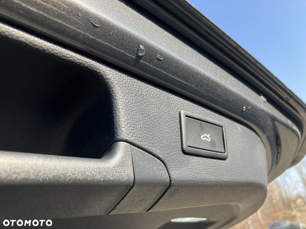 Volkswagen Passat - 15