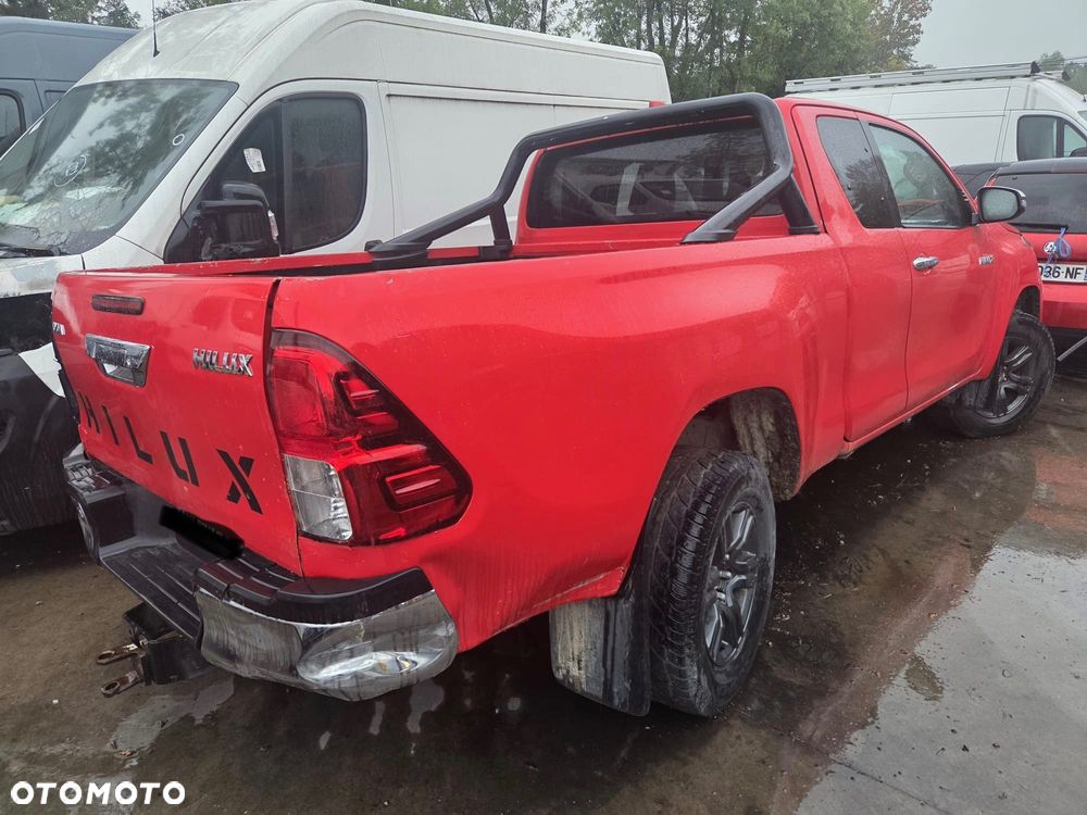 Toyota Hilux - 4