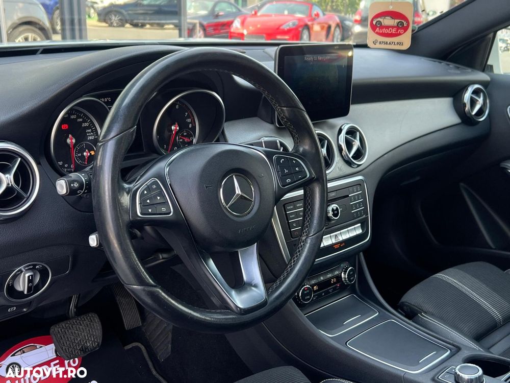 Mercedes-Benz GLA - 10