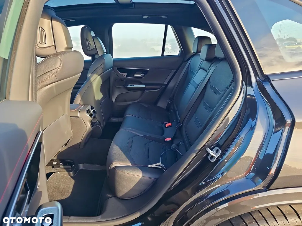 Mercedes-Benz GLC - 11