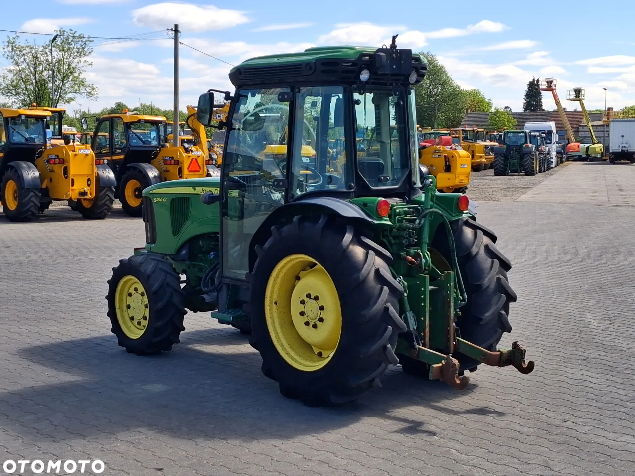 John Deere 5090 GF - 3
