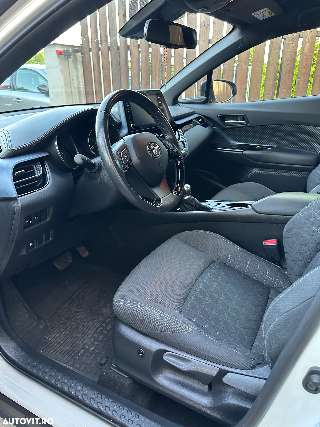 Toyota C-HR 1.8 Hybrid Business Edition - 12