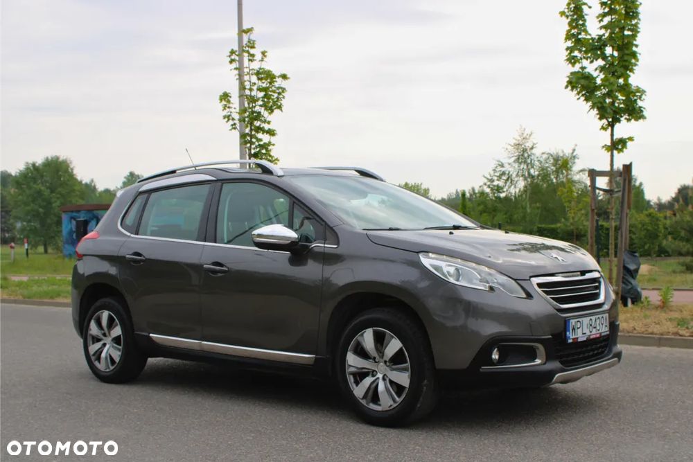 Peugeot 2008 1.6 e-HDi Allure S&S - 4