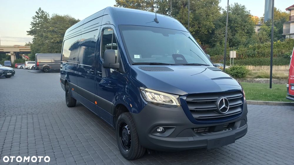 Mercedes-Benz Sprinter - 5