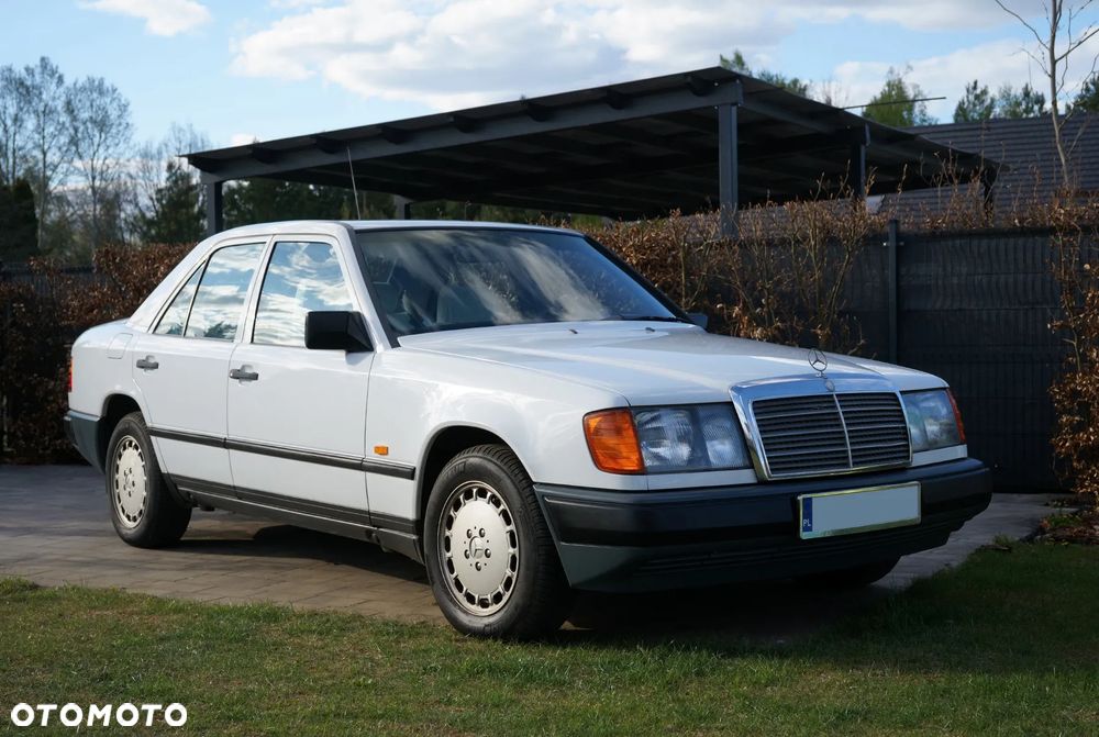 Mercedes-Benz W124 (1984-1993) - 1