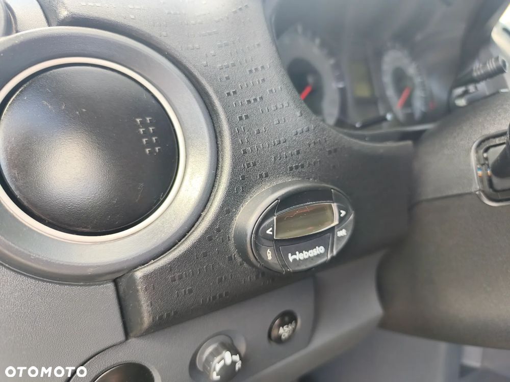 Mitsubishi Colt - 24
