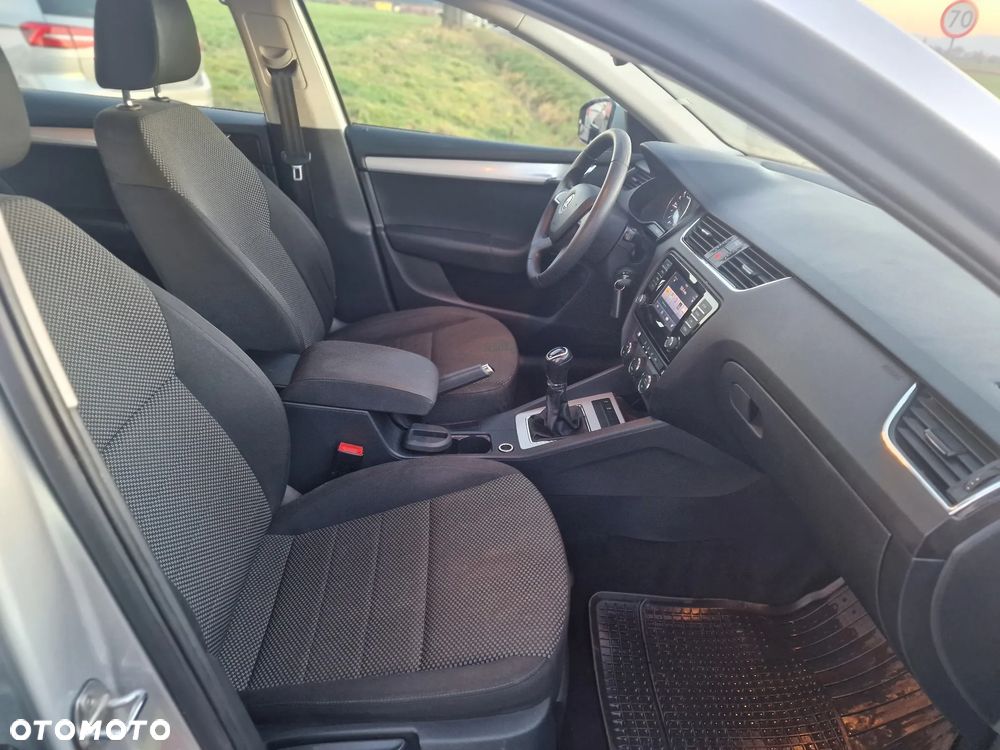 Skoda Octavia 1.6 TDI Green tec 4x4 Ambition - 25