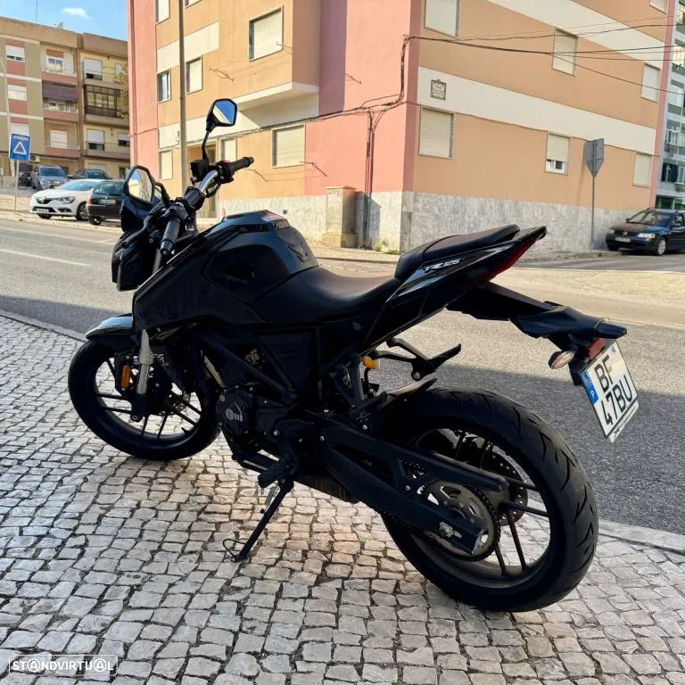 Voge 125R - 23