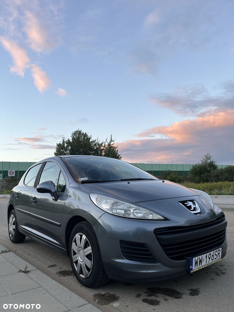Peugeot 207 - 1