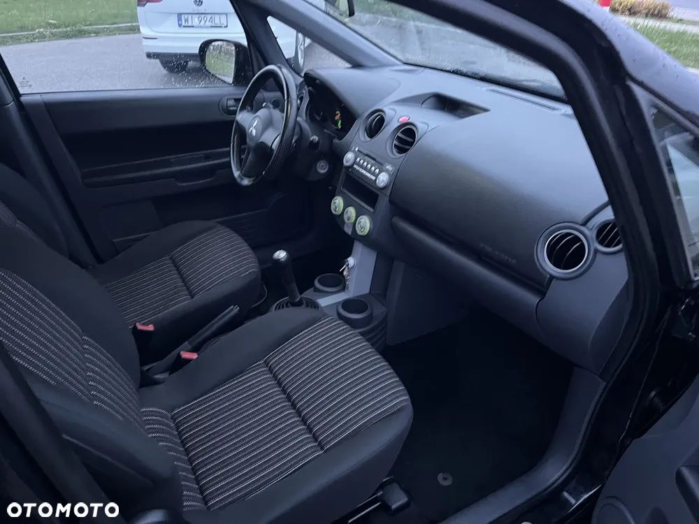Mitsubishi Colt - 7