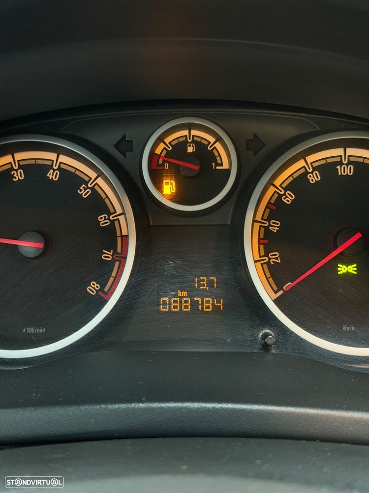 Opel Corsa 1.2 Cosmo - 31