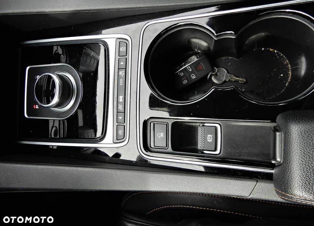 Jaguar F-Pace 2.0 i4D AWD Pure - 17