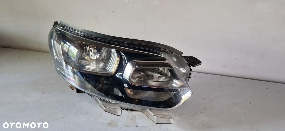 Lampa przód prawa Citroen Jumpy III 3 - 3