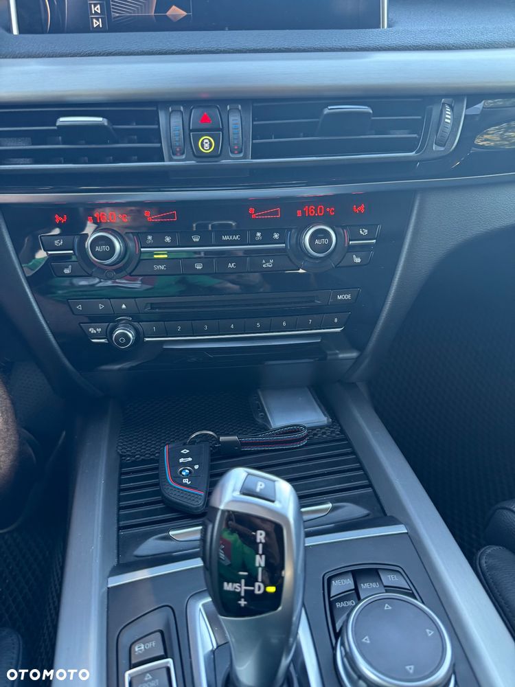 BMW X5 xDrive25d - 33