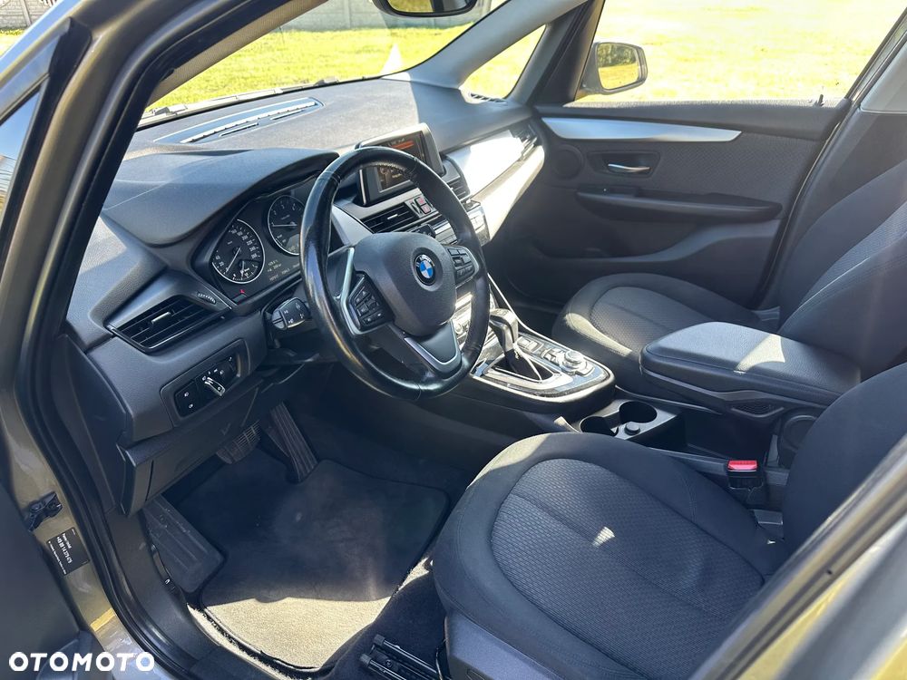 BMW Seria 2 218d Advantage - 12