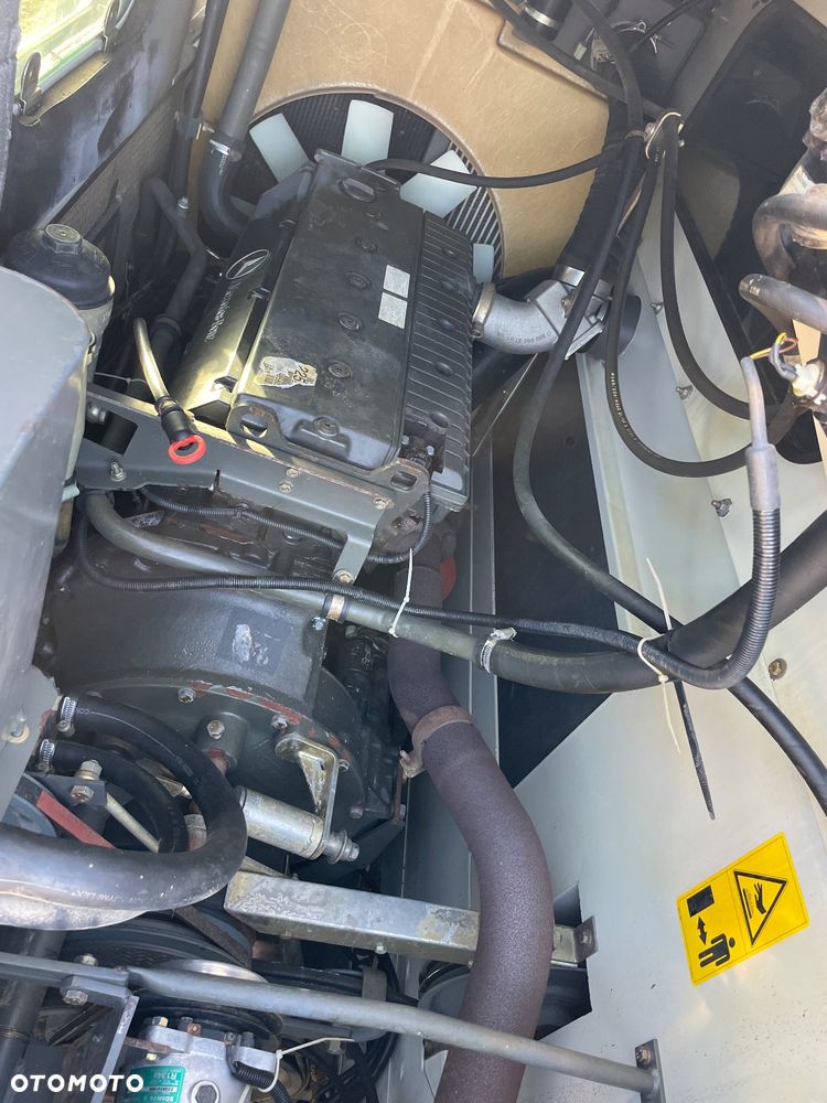 Claas Medion 330 - 15