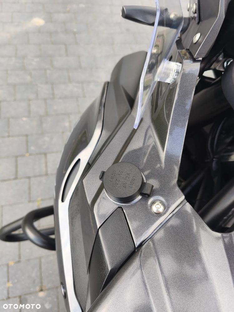 Benelli TRK 502 - 28