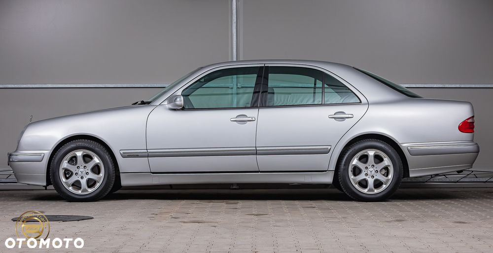 Mercedes-Benz Klasa E - 11
