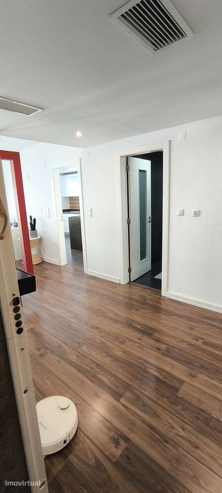 Apartamento T2 à venda na Avenida Madame Curie, 26 - Grande imagem: 5/32
