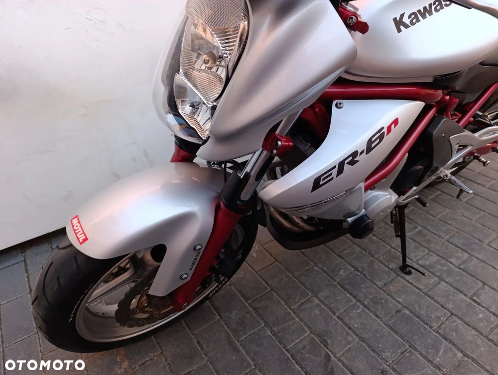 Kawasaki ER - 10
