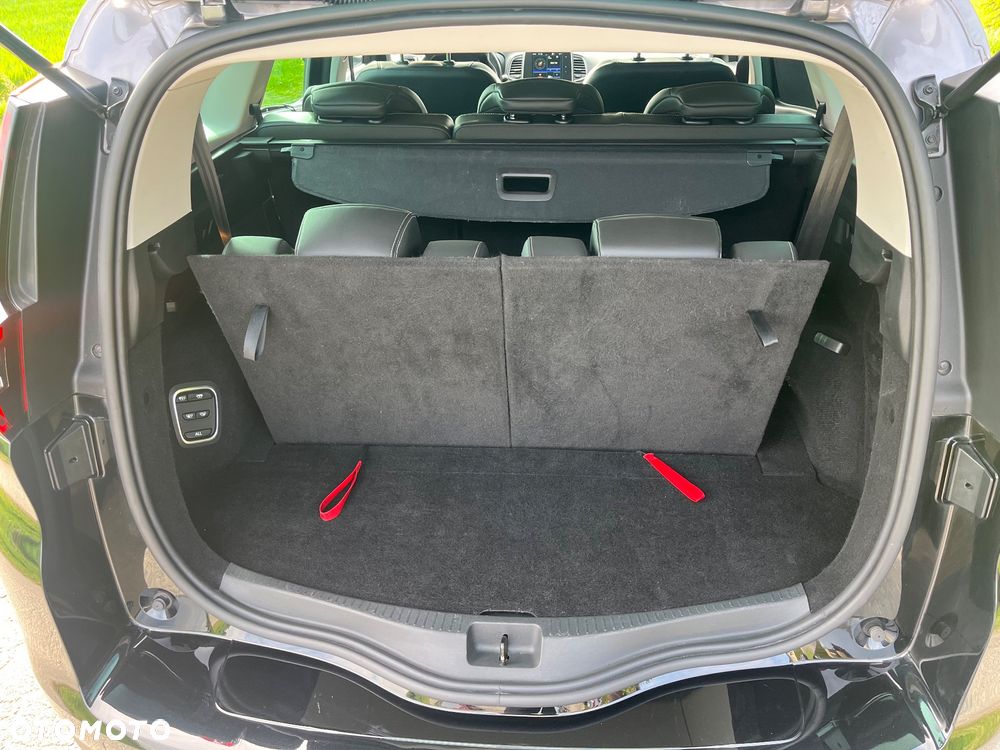 Renault Grand Scenic - 27