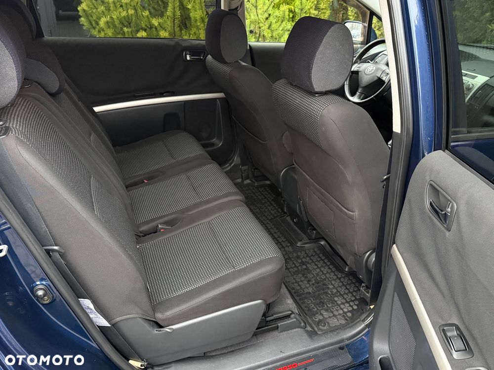 Toyota Corolla Verso - 9