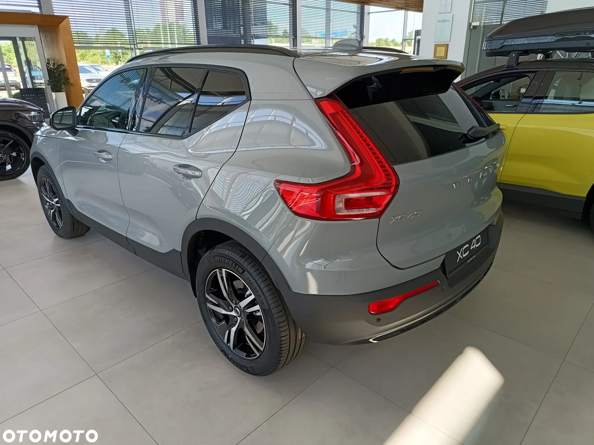 Volvo XC 40 B3 Plus Dark - 6