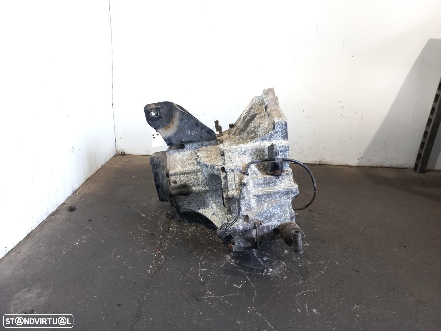CAIXA DE VELOCIDADES MAZDA 323 FS BERLINA BJ - 1