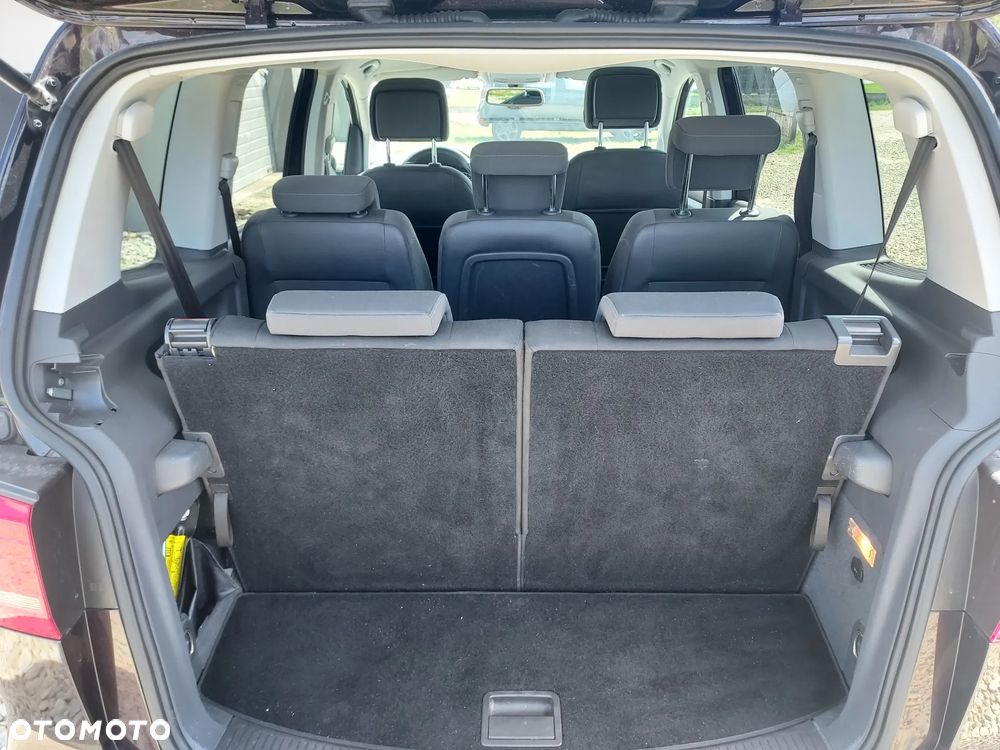 Volkswagen Touran 1.6 TDI DPF BlueMotion Technology Highline - 15