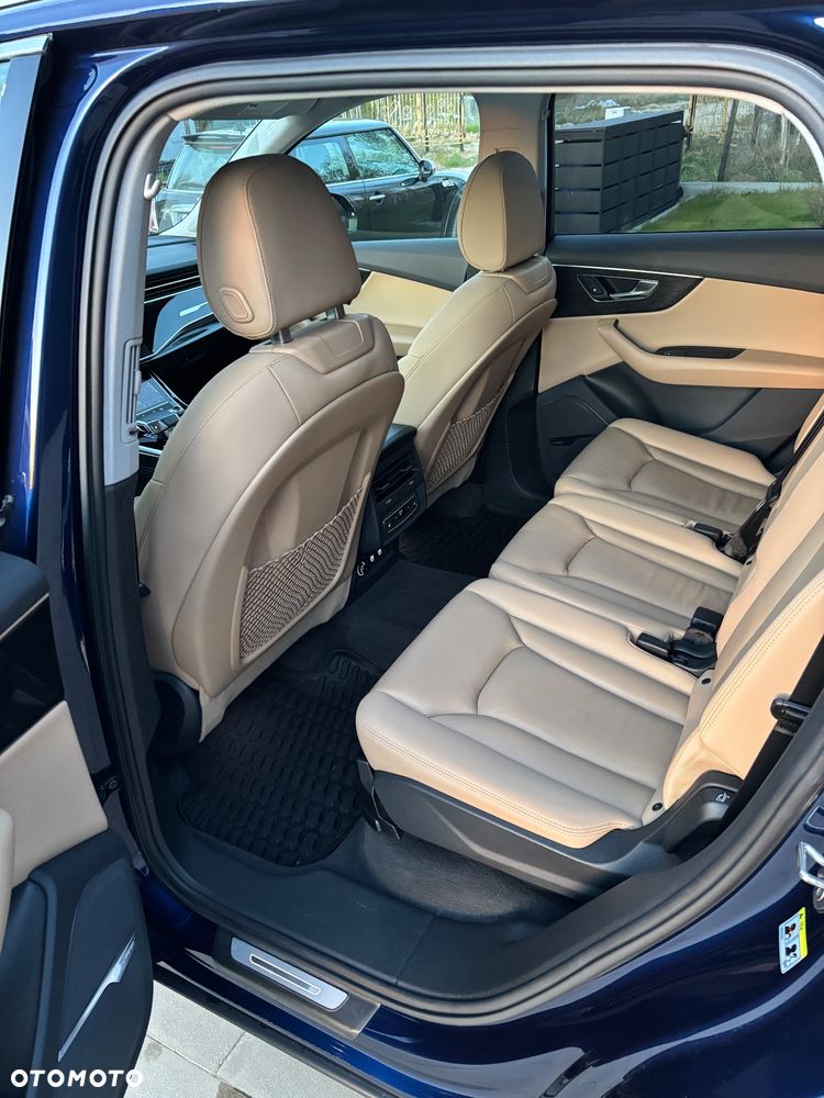 Audi Q7 - 9