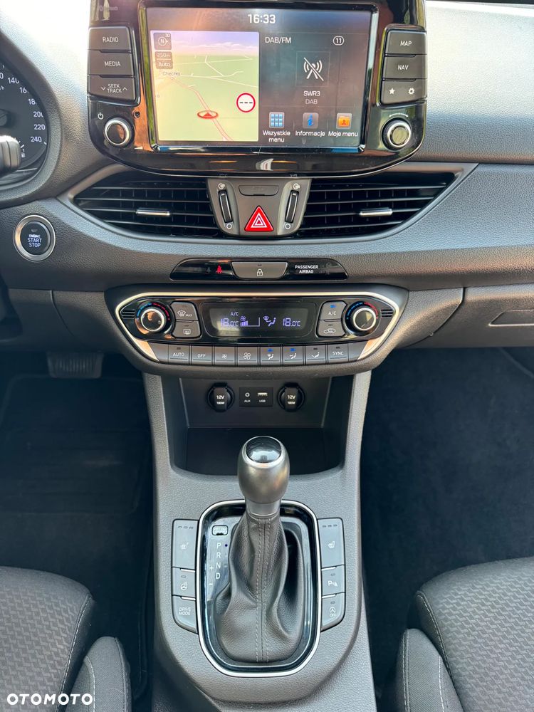 Hyundai i30 Kombi 1.6 CRDI DCT YES - 8