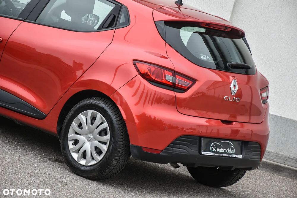 Renault Clio 1.2 16V Limited EU6 - 12