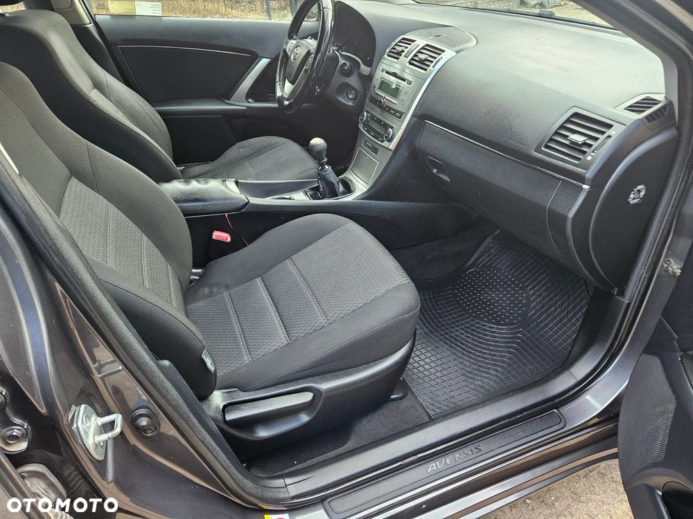 Toyota Avensis 1.8 Style - 3