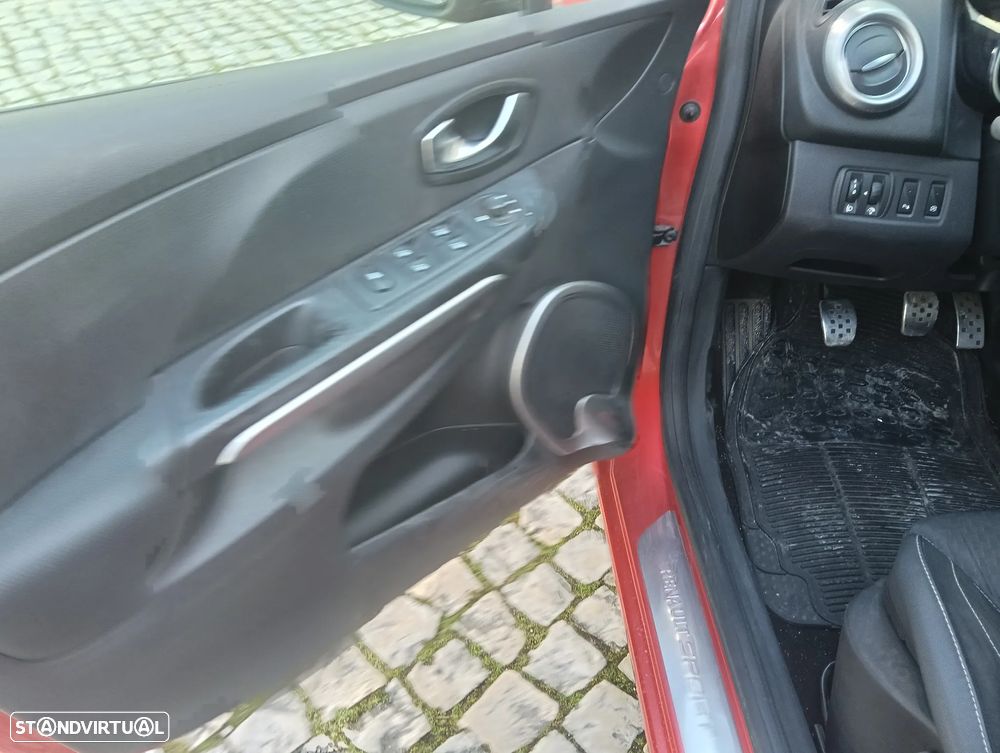 Renault Clio Sport Tourer 1.5 dCi GT Line - 16