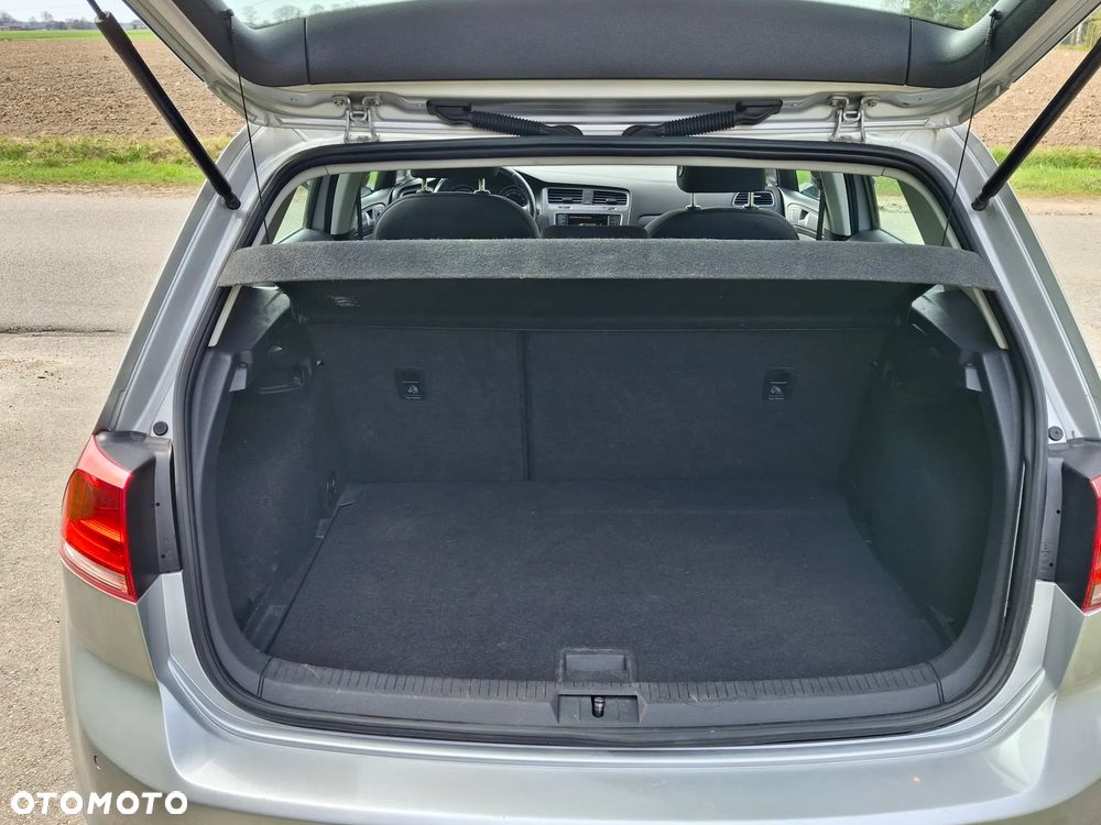 Volkswagen Golf 1.2 TSI BlueMotion Technology Comfortline - 19