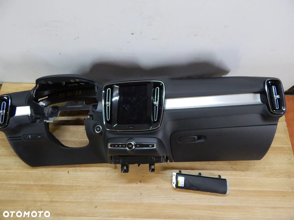 Deska rozdzielcza kokpit konsola airbag Volvo XC40 xc40 17-24 Łuków części - 2