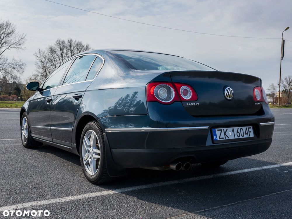 Volkswagen Passat 2.0 TDI DPF Comfortline - 6
