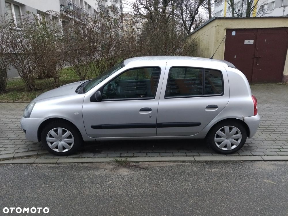 Renault Clio - 6