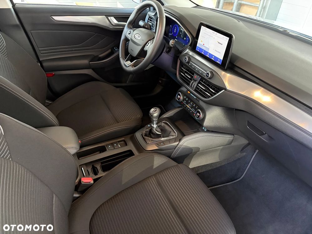 Ford Focus 1.0 EcoBoost Titanium X - 11