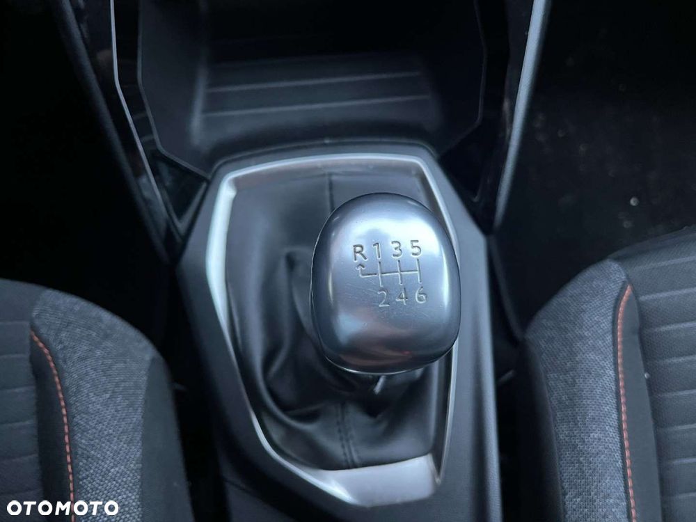Peugeot 208 1.5 BlueHDi Signature S&S - 15
