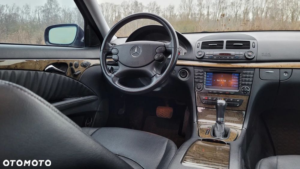 Mercedes-Benz Klasa E 500 4-Matic Avantgarde - 18