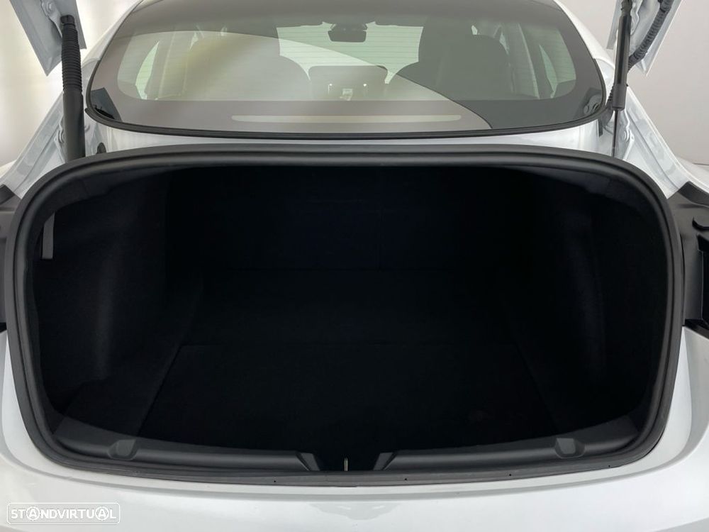 Tesla Model 3 Long Range Tração Traseira - 13