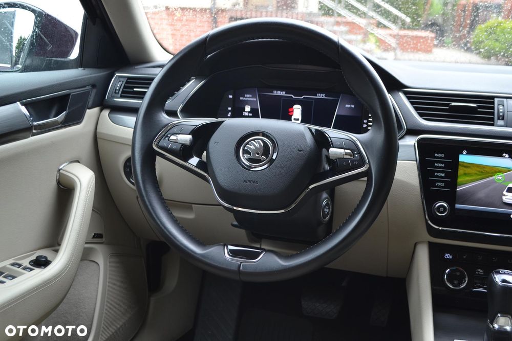 Skoda Superb 2.0 TDI SCR Style DSG - 29