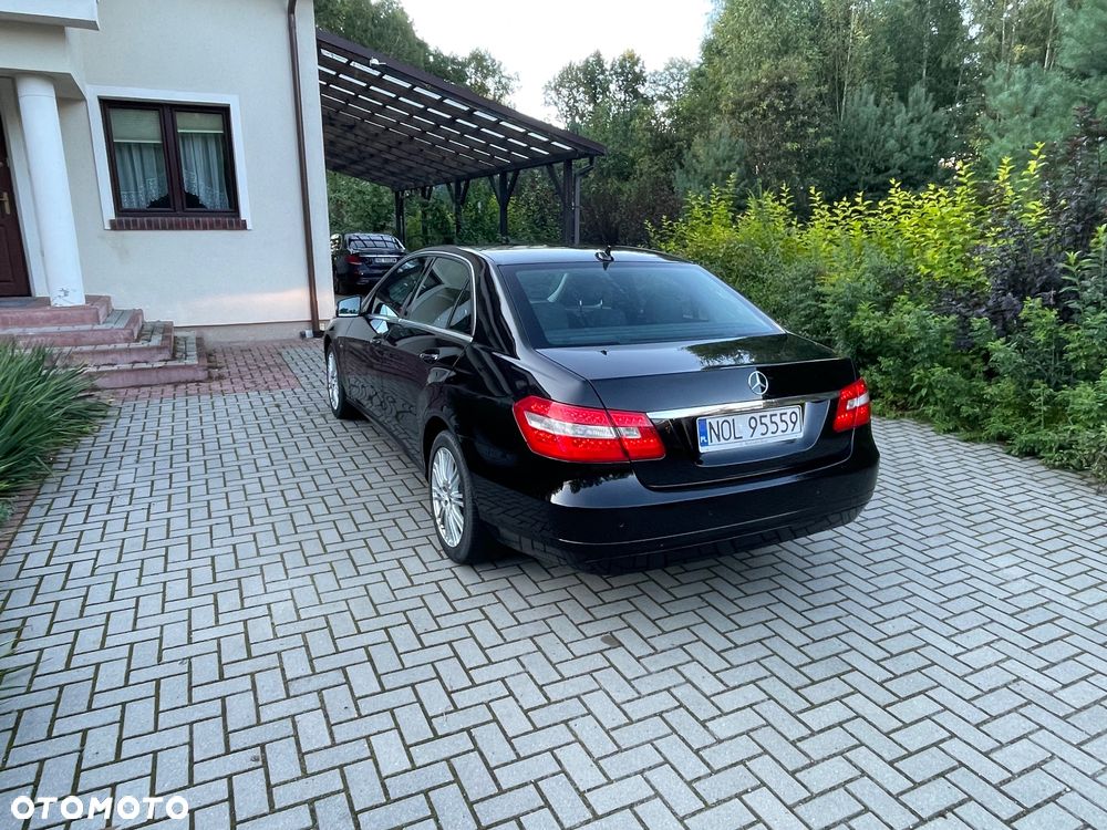 Mercedes-Benz Klasa E 250 BlueTEC 4-Matic Elegance - 4