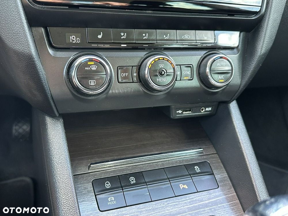 Skoda Octavia Scout 2.0 TDI 4x4 DSG - 23