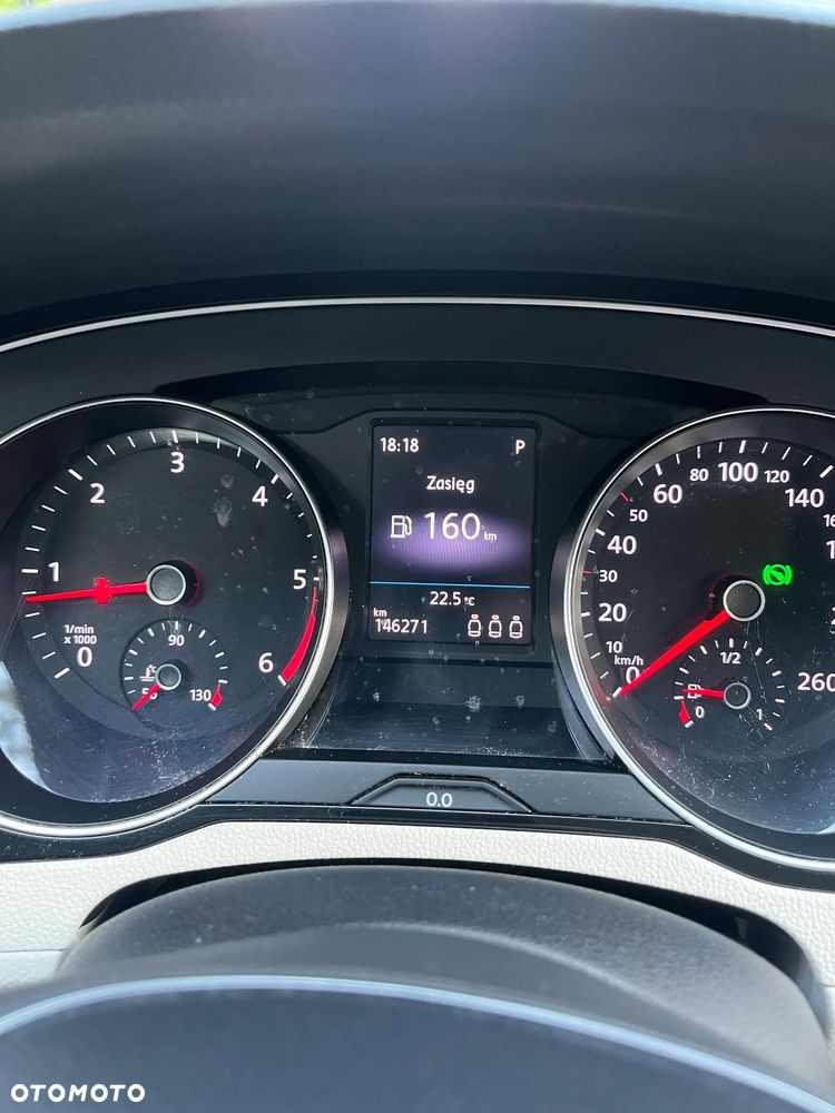 Volkswagen Passat - 10