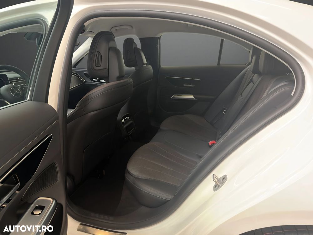 Mercedes-Benz E 200 4MATIC MHEV - 9