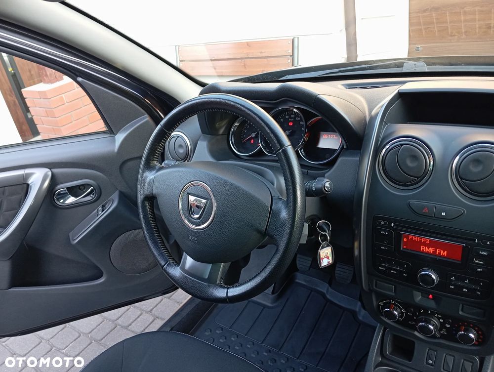 Dacia Duster 1.6 SCe Laureate S&S - 6