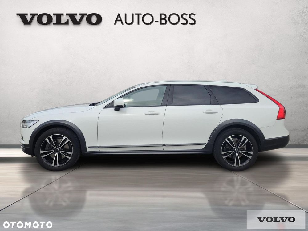 Volvo V90 Cross Country - 4
