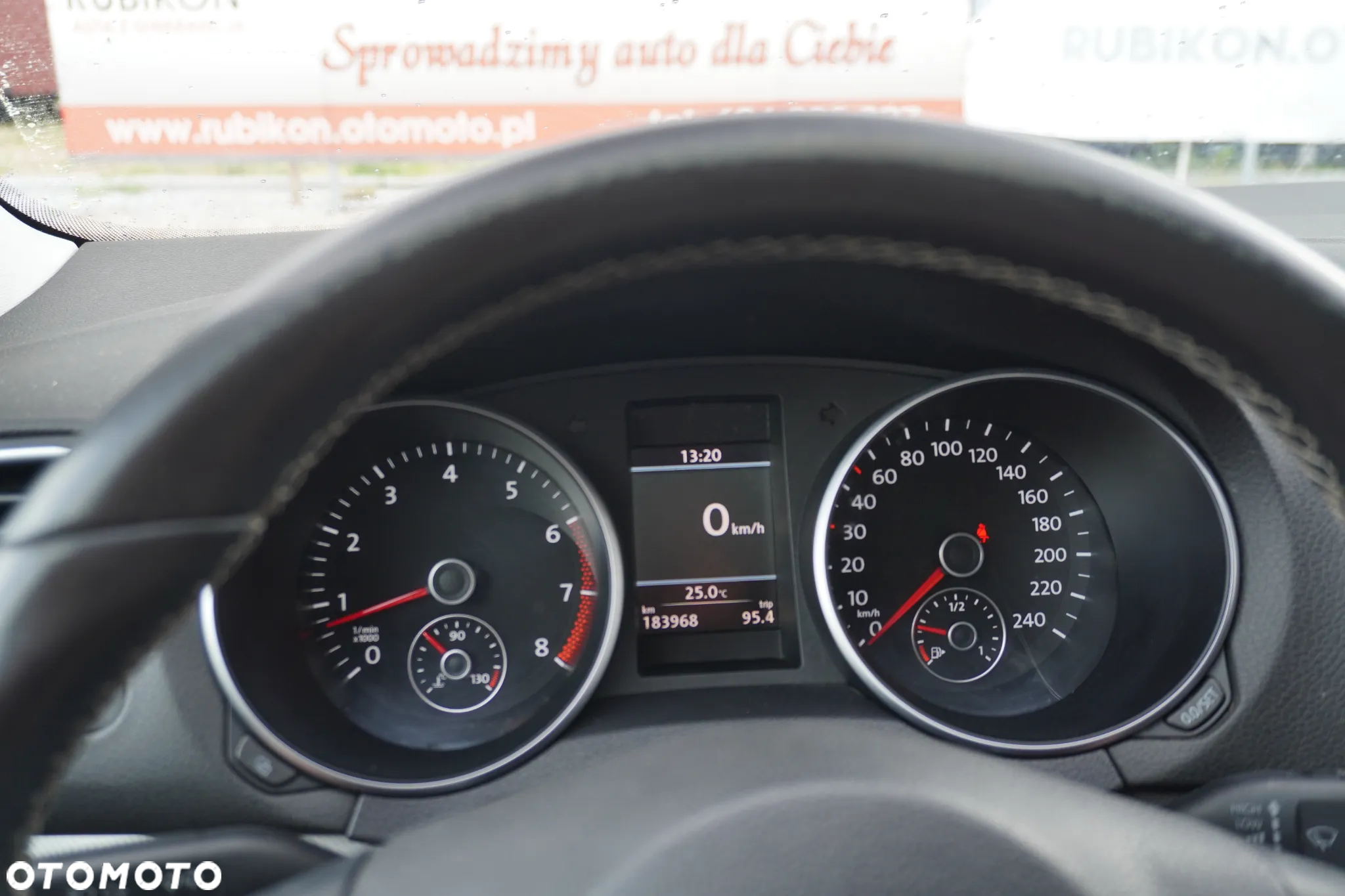 Volkswagen Golf - 26